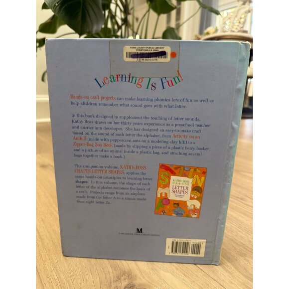 Kathy Ross Crafts Letter Sounds Hardcover Childrens Book Illustrated By Jan Barg - Picture 2 of 4